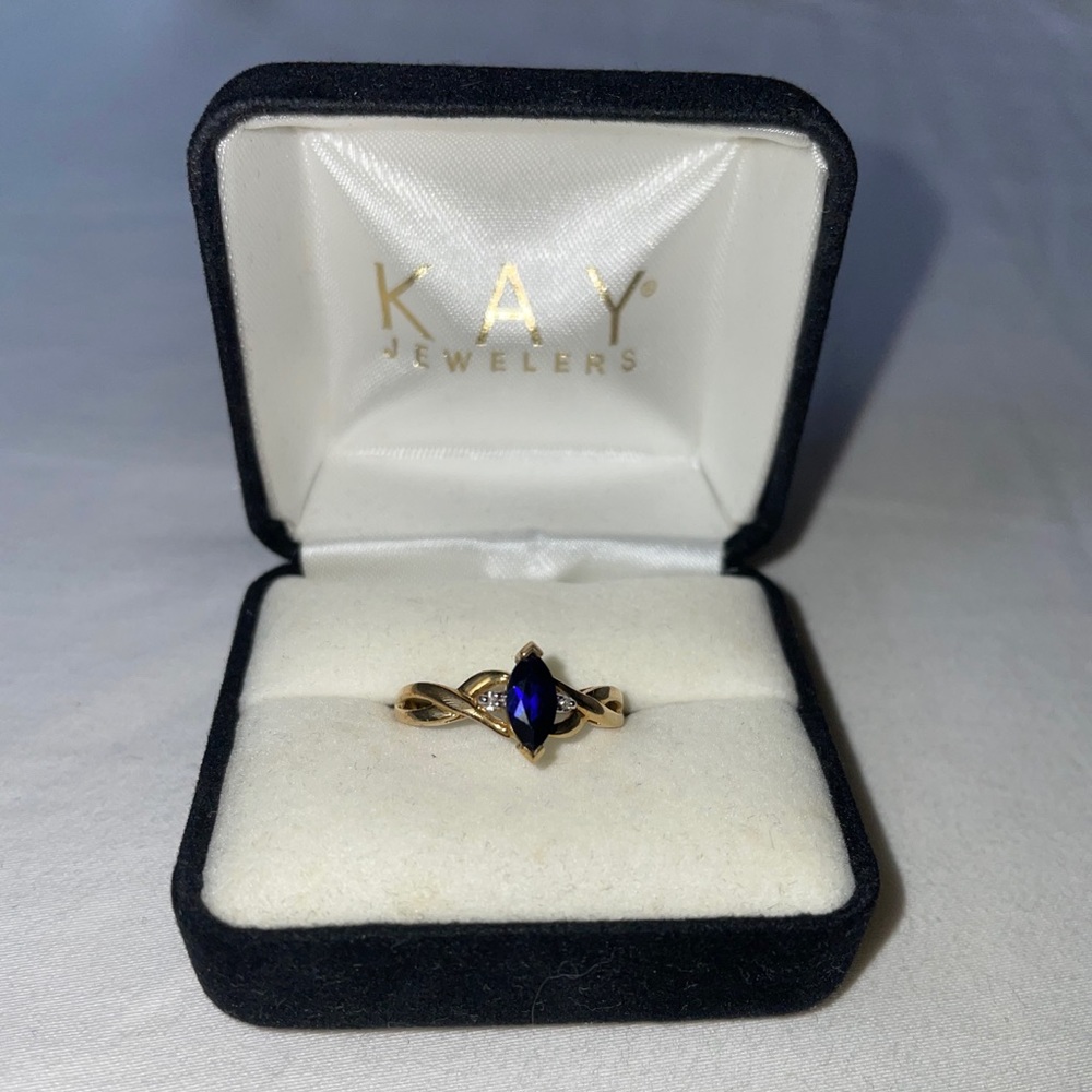 Ring with stone in the middle